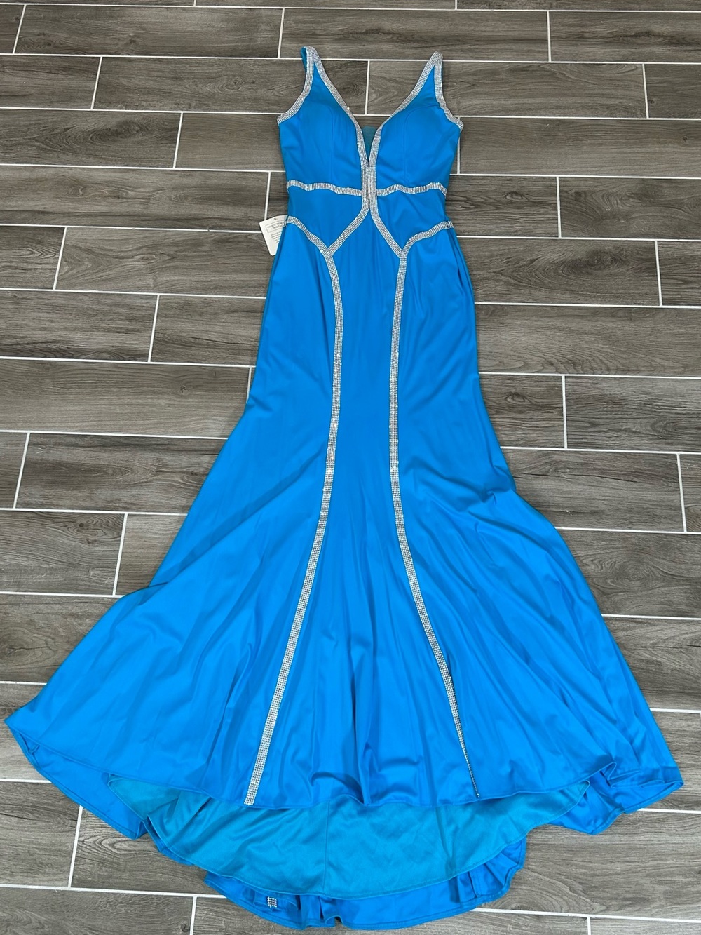 Colors Dress Mermaid Prom Gown 2696 Turquoise Rhinestone Size 8 Formal Dress NWT